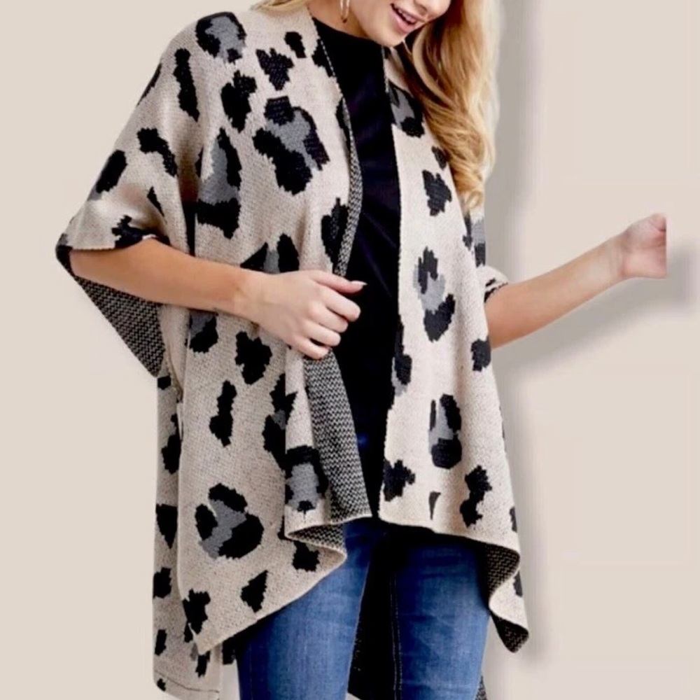 NWT The Paper Store Cheetah Print Knit Shawl Wrap Black Gray Beige Acrylic Women